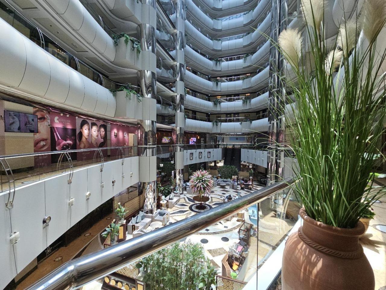 Royal Concorde Hotel & Suite ドバイ エクステリア 写真