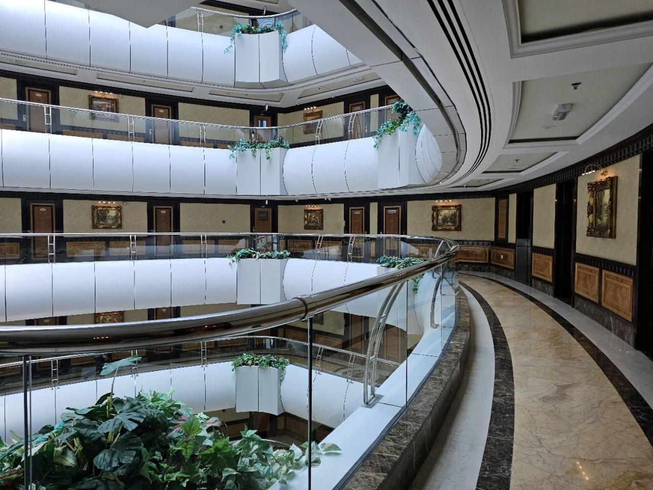 Royal Concorde Hotel & Suite ドバイ エクステリア 写真