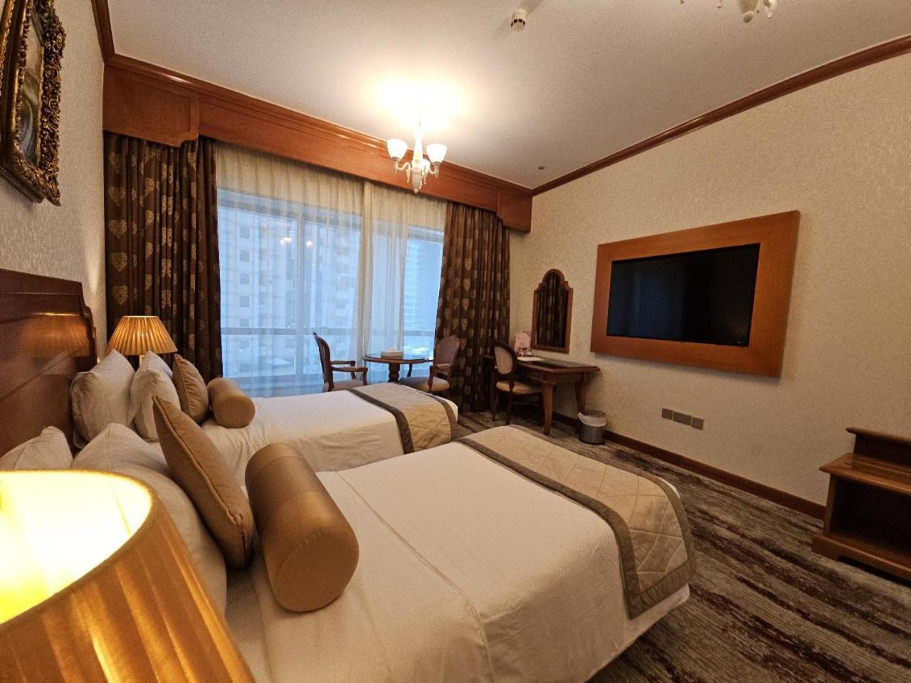 Royal Concorde Hotel & Suite ドバイ エクステリア 写真