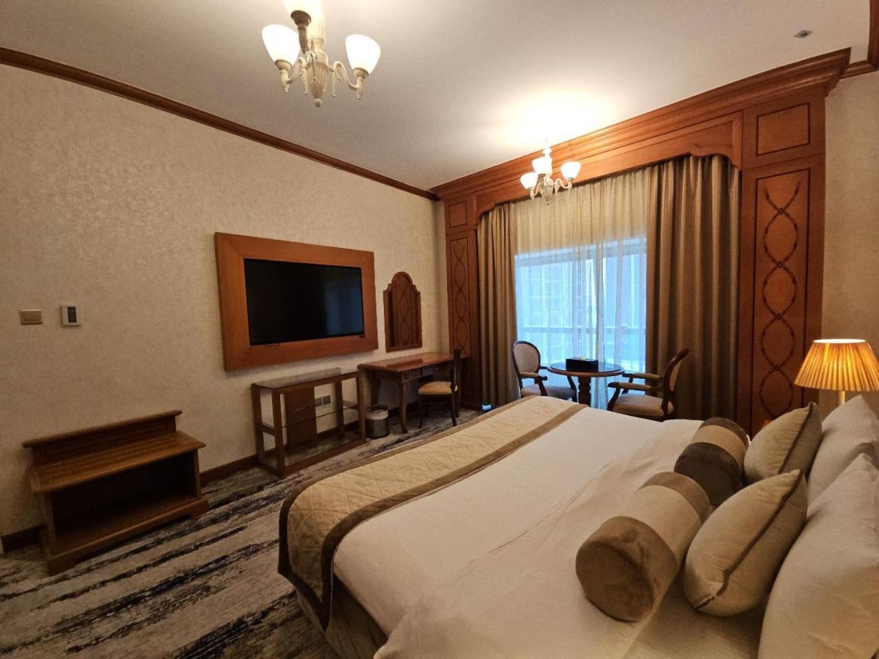 Royal Concorde Hotel & Suite ドバイ エクステリア 写真